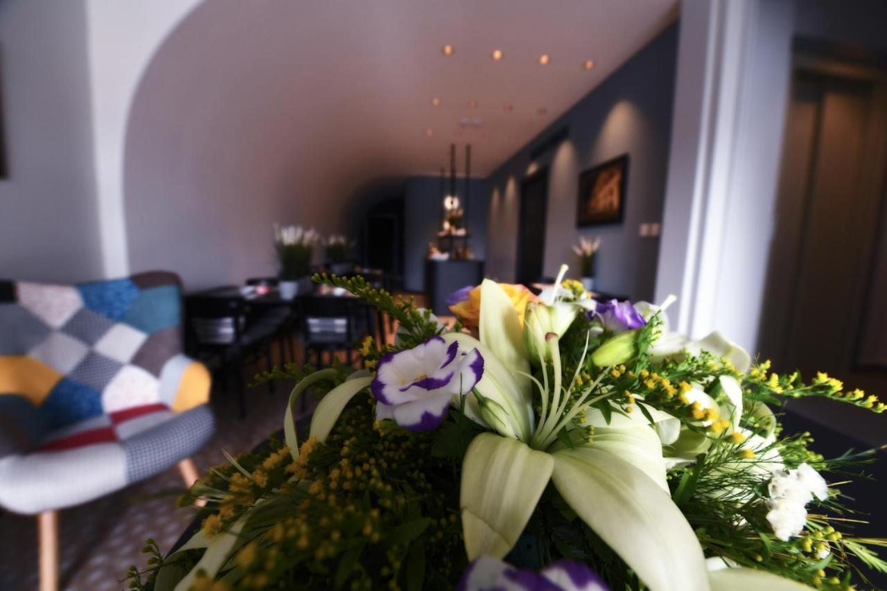 Victoria By Petit Chic Bed & Breakfast Mellieha Exterior photo
