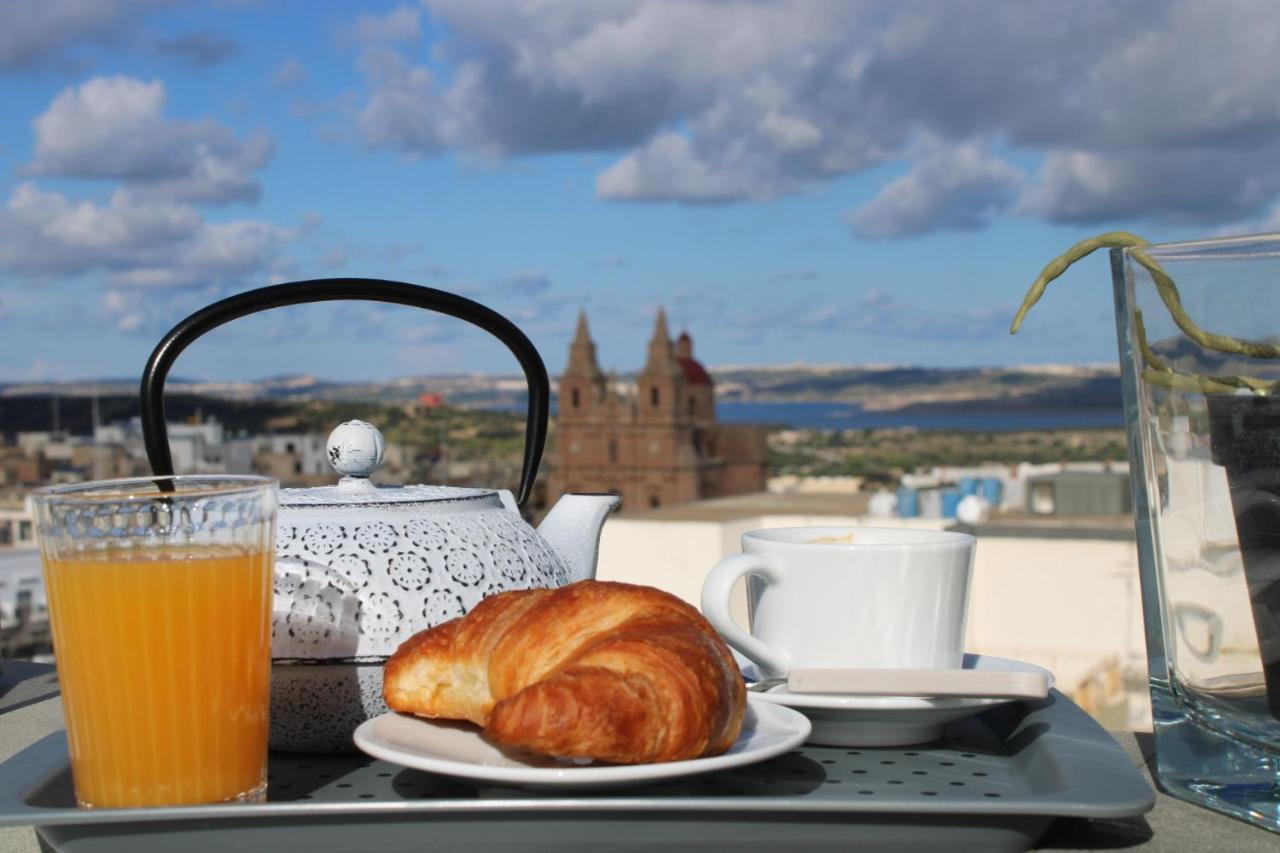 Victoria By Petit Chic Bed & Breakfast Mellieha Exterior photo